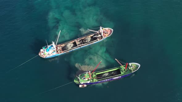 Sand Vessels With Crane