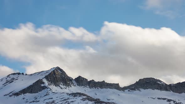 Time Lapse of the clouds above the Sierra Nevada Mountains