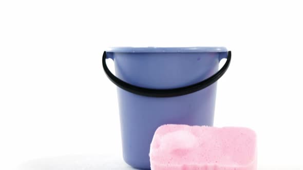 Cleaning sponge and plastic bucket