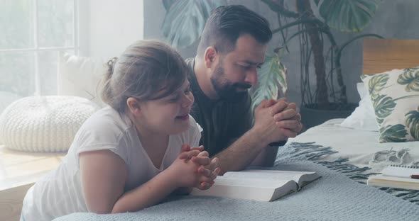 Father and Daughter Praying Together alt
