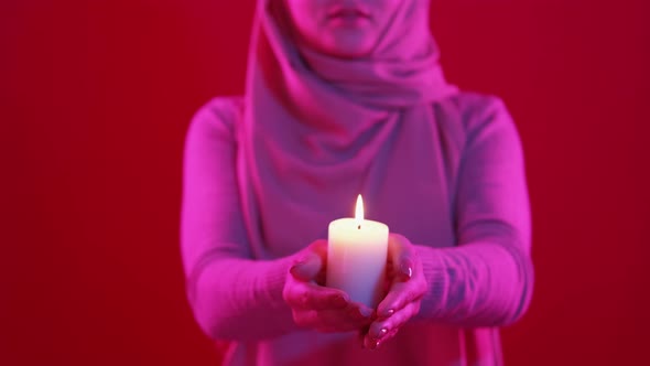 Islamic Holiday Candle Light Greeting Woman Prayer