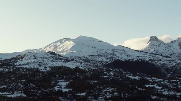 Time lapse of the last sun rays touching the mountains in Panticosa.