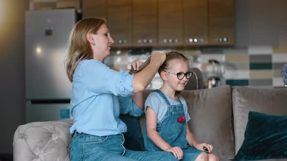 Mom Makes Daughter Child Hairstyle