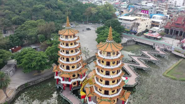Anticlockwise Circular motion View of Spectacular Dragon And Tiger Pagodas Temple With Seven Story T
