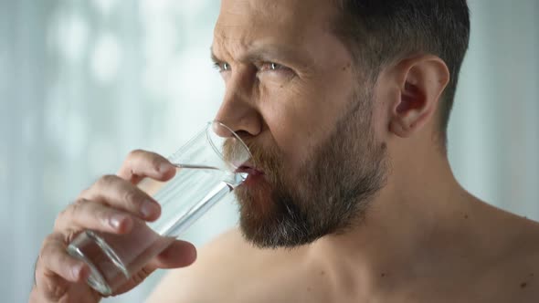 Man Rinsing Tooth With Water, Hypersensitivity, Sharp Dental Pain, Gingivitis