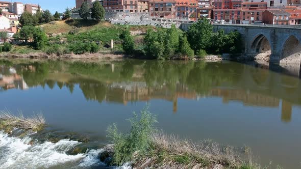 Beautiful views of the town and the river, surrounded by nature, plants, flowers and trees