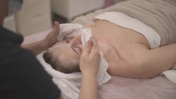 Preparation of the Face for Massage