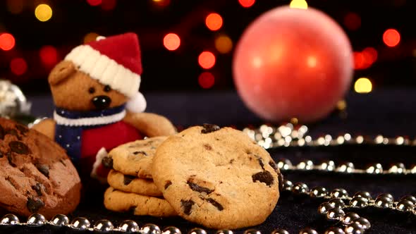 Christmas Tree, Cookies with Decoration, Pine Cone on Black, Beads, Bokeh, Light, Garland, Cam Oves