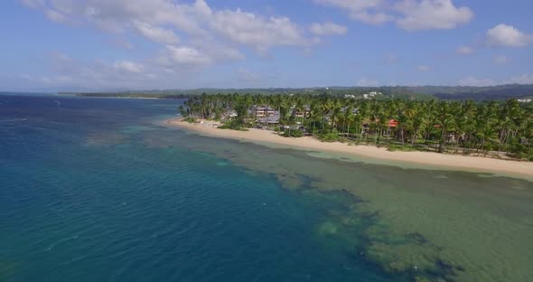 Turquoise blue waters in the waters of the terrenas