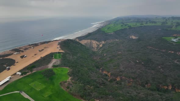 golf course overlooking Pacific Ocean in southern California coast, at Torrey Pines Natural Reserve