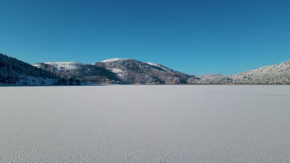 Abant Lake frozen, frozen lake