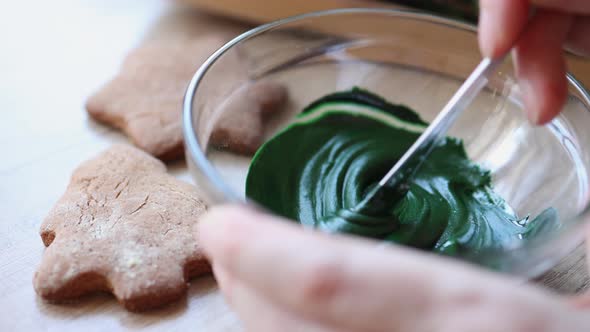 Mixing Green Food Color Paint Glaze Decorating Gingerbread Cookies Christmas Dye