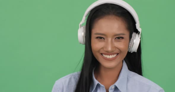 Woman wearing headphone