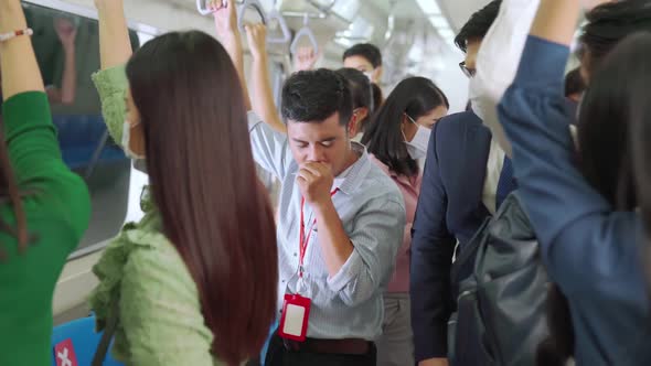 Sick Man on Train Cough and Make Other People Feel Worry About Virus Spreading