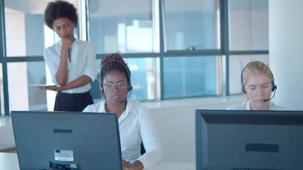 Female Call Center Mentor Operators Headsets