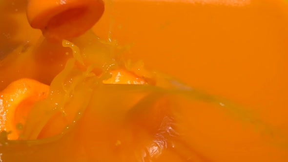 Apricot Bounce with Splashes Into the Juice