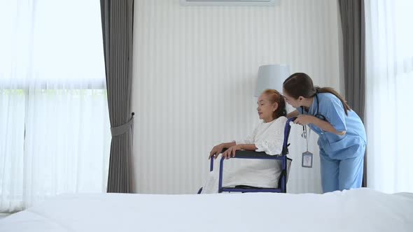 Doctors help elderly patients with symptoms of depression