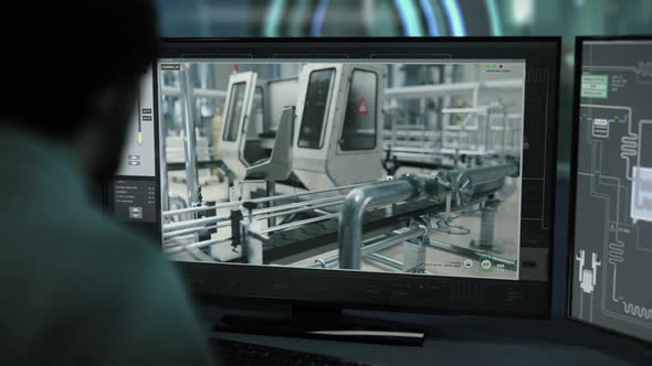 Plant Computer Program Used By Engineer To Monitor Manufacturing Process alt