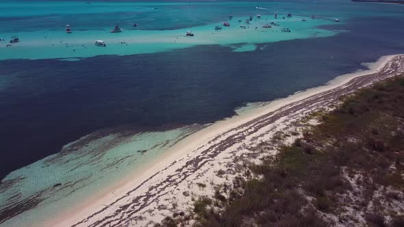 4k 24fps Beach In The Caribbean With Blue Water