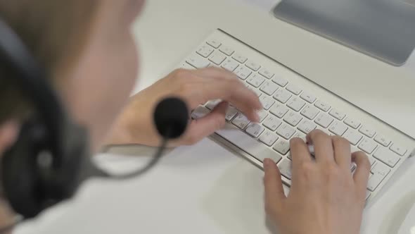 Close-up Microphone Operator's Headset, Keyboard