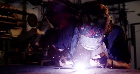 Welder using welding torch