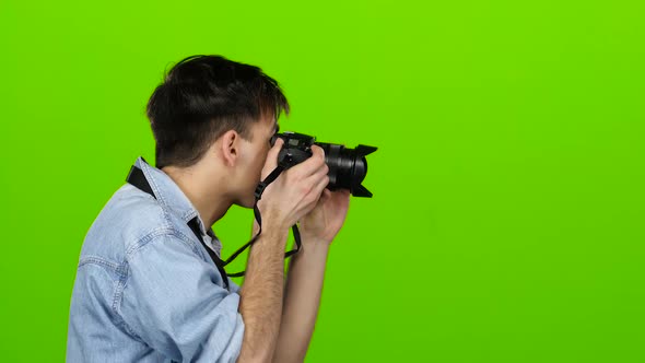 Photographer Makes Beautiful Pictures of Different Famous Models. Green Screen