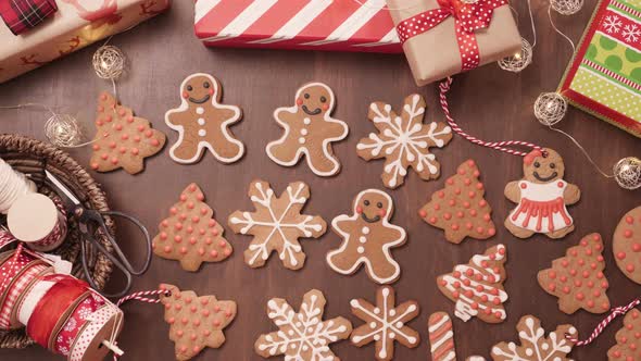 Packaging traditional home made gingerbread cookies as food gifts.