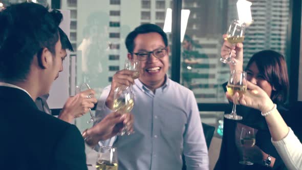 Successful Business People Drink Wine and Champagne in Ball Room Dinner Feast