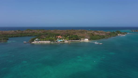 Turquoise Caribbean Sea - Isla Grande Colombia