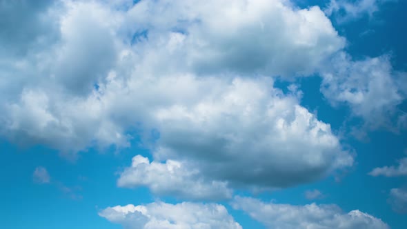 Timelapse Beautiful White Clouds in the Blue Sky