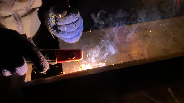 Process of Electric Welding of Metal