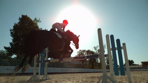 Riding a horse over an obstacle, Ultra Slow Motion