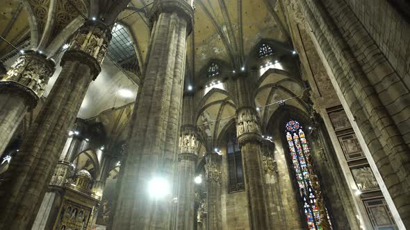 High Arched Vaults with Columns in the Duomo