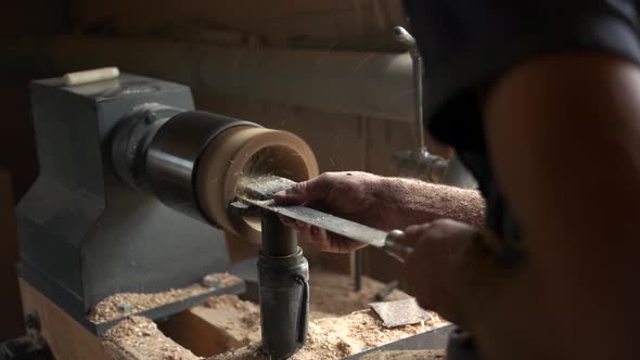 Wooden Mug Turning on Lathe