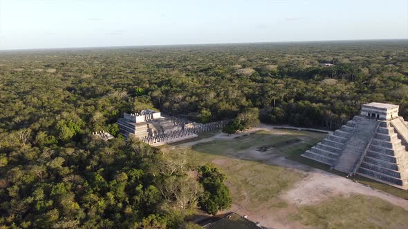 Video of the principal esplanade at Chichen itza