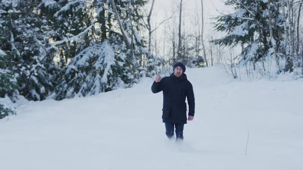 Man running in the woods alt