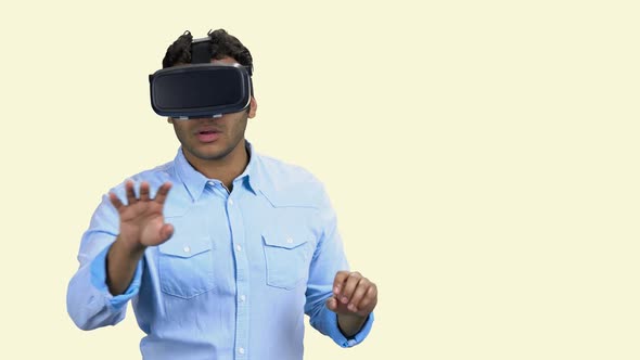 African-american Guy Wearing Vr Glasses