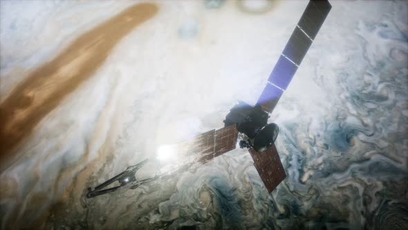 Juno Sattelite Orbiting Jupiter alt