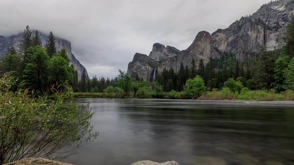 Yosemite Valley River Time Lapse