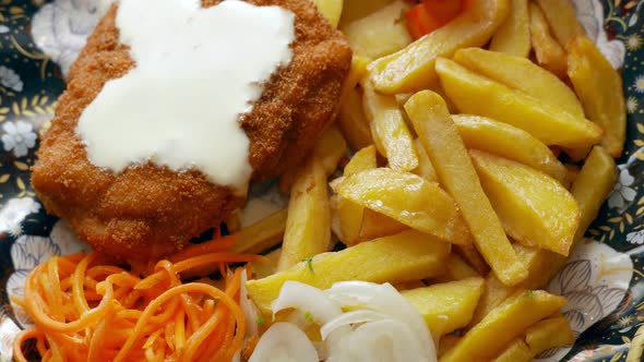 Fried Potatoes and Steak with Cream Sauce  Great Lunch Food