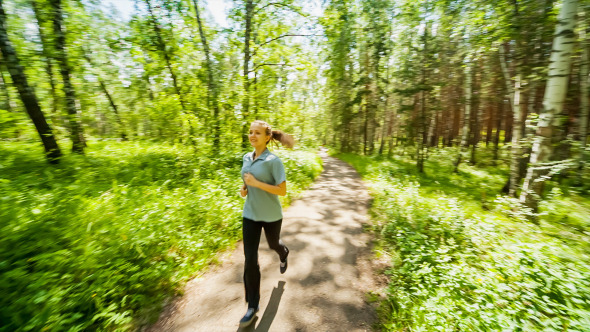 Jogging in Park (3 shots) alt