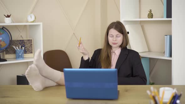 Portrait of Nervous Caucasian Redhead Woman Explaining Project Online