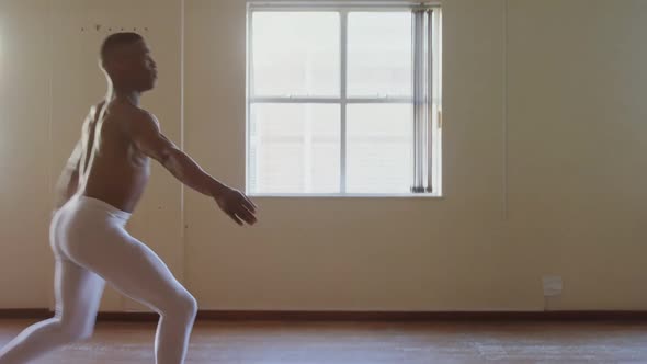 Male ballet dancer dancing in the studio 4k