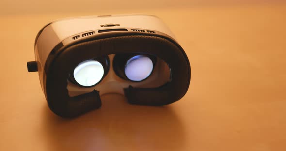 Virtual reality device playing video inside