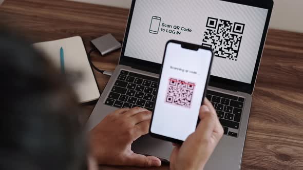 Log In Web Page Using Smartphone with QR Code Scanning Application