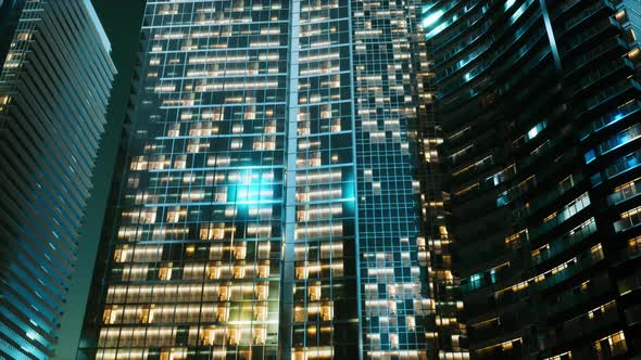 Sunset in the Skyscrapers of Manhattan alt