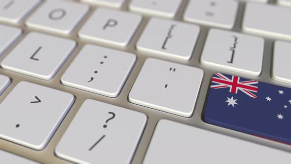 Key with Flag of Australia Switches To Key with Flag of the USA alt