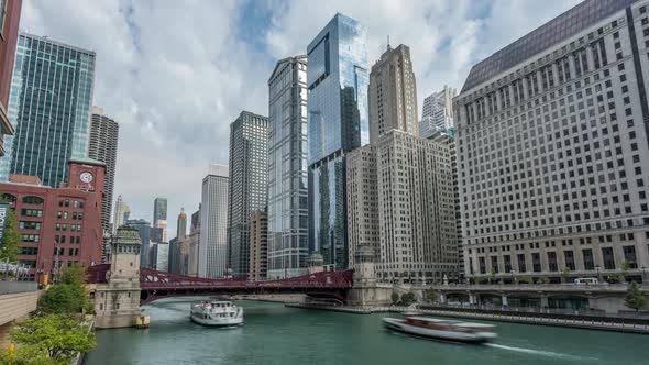 Downtown Chicago River with Boats and City Skyscraper Day