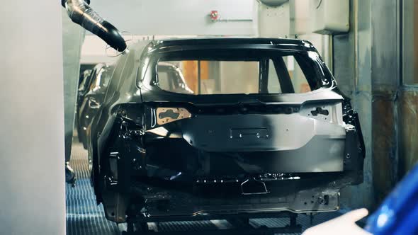 Automotive Carcass Is Getting Mechanically Galvanized in the Factory