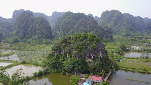 Phong Nha Kebang - A beautiful small village in the middle of massif mountain walls. See this mini m